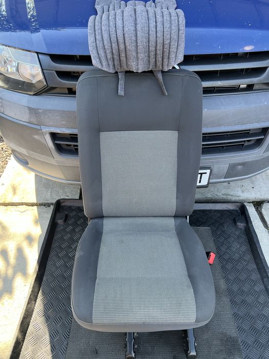 Відкидне сидіння , сідушка VW T5, Caravelle . Відкидне сиддіння середнього ряду, одиначка.