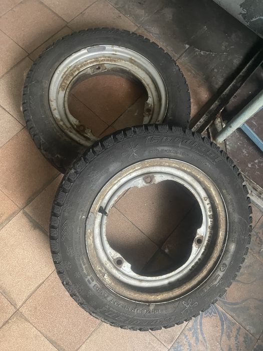 Продам 2 колиса 13r . Диск таврия /славута