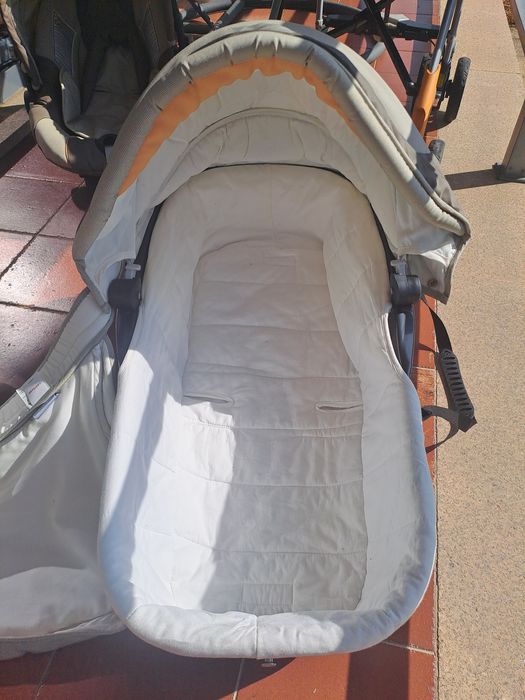 TRIO CHICCO carrinho, alcofa e ovo