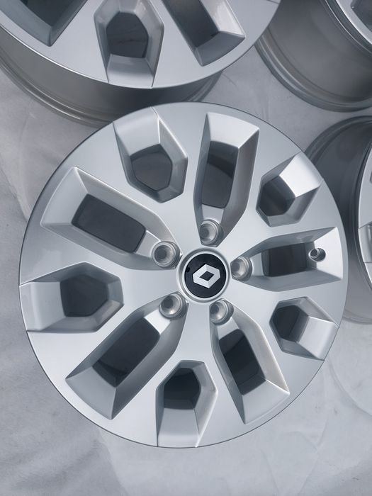 NOWE Alufelgi 16 cali 5x114.3 Renault Trafic III Vivaro Duster
