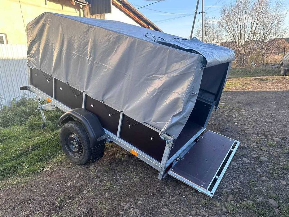 Легковий прицеп.