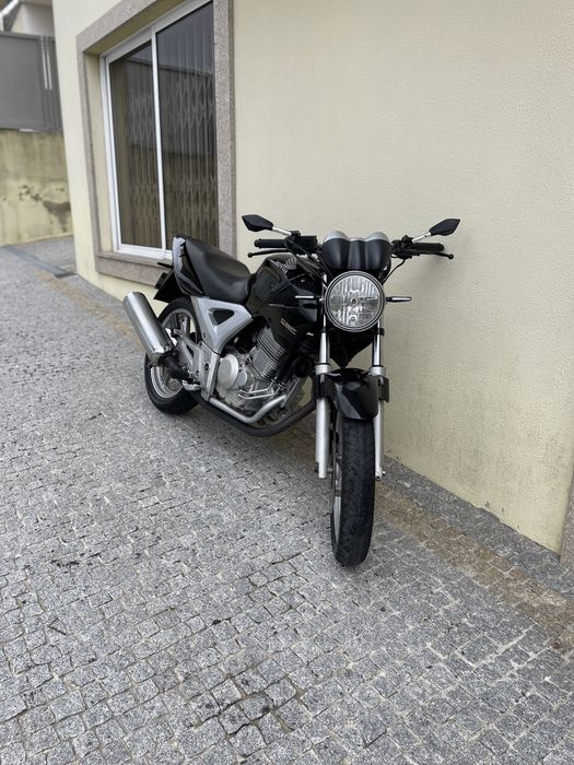 Honda  cbf 250