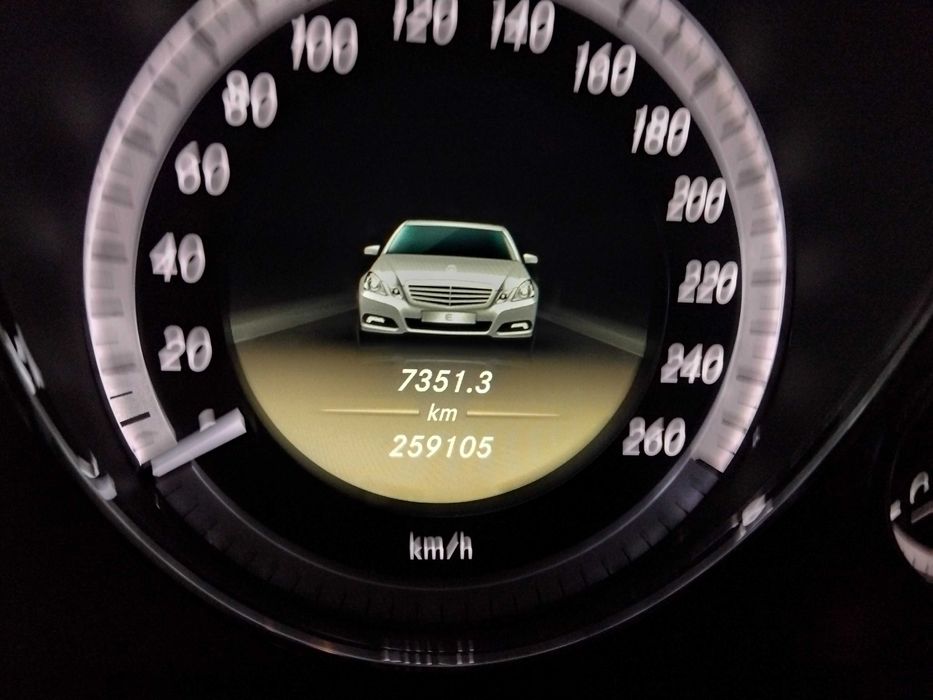 Mercede E250 CABRIO476906764748738564