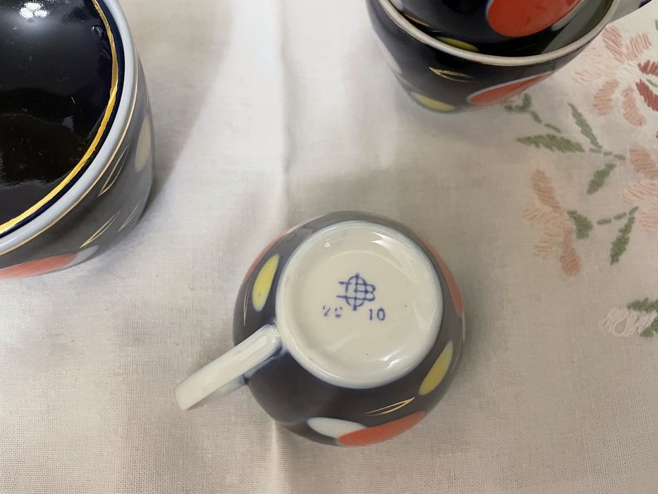 Частина сервізу Полонне Вогні цирку