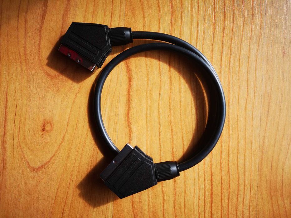 3 Cabos de ligação Scart