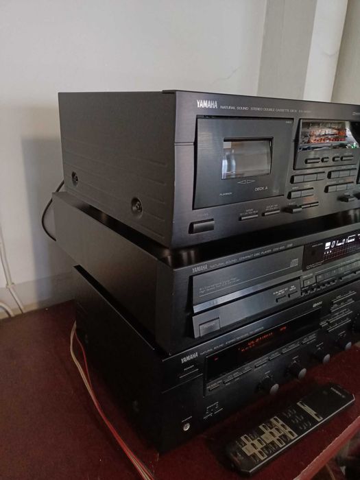 CD Yamaha CDX 810 z pilotem