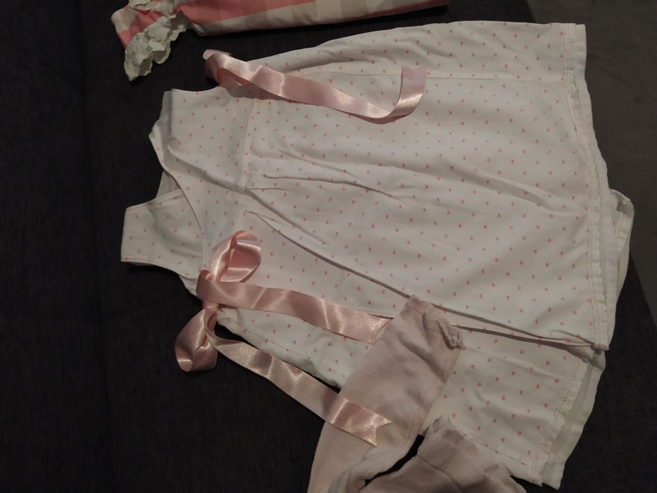 Lote 14 - de 2 vestidos de cerimónia ou batizado menina 9 meses