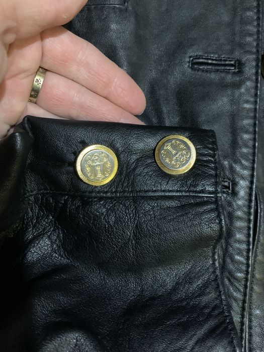Шкіряний піджачок,в ідеальному стані