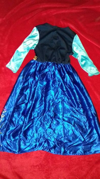 strój Anny z Krainy lodu