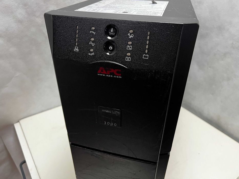 Zasilacz UPS APC SUA3000I 3000 VA 2700 W