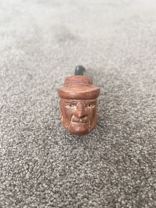 Cachimbo em madeira trabalhada