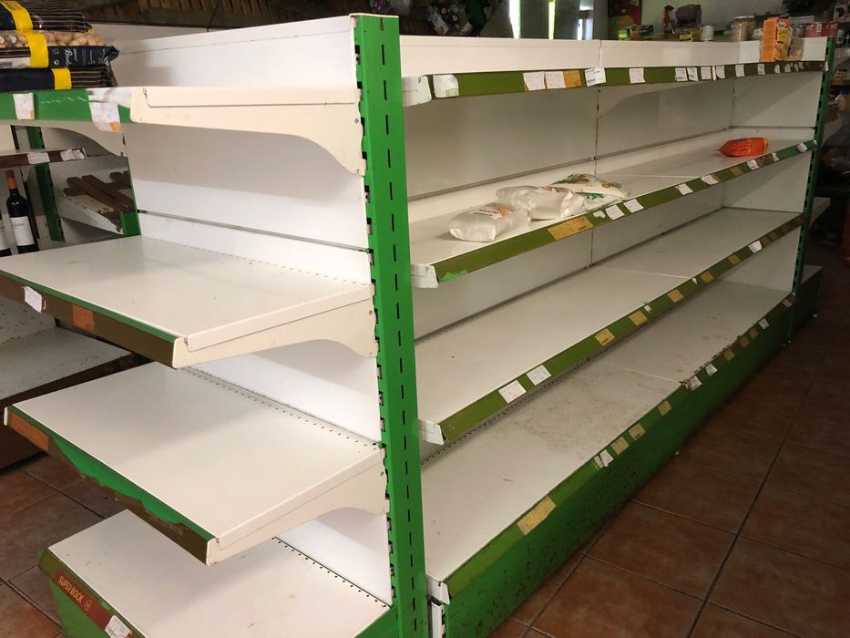 Estantes de supermercado baixo custo