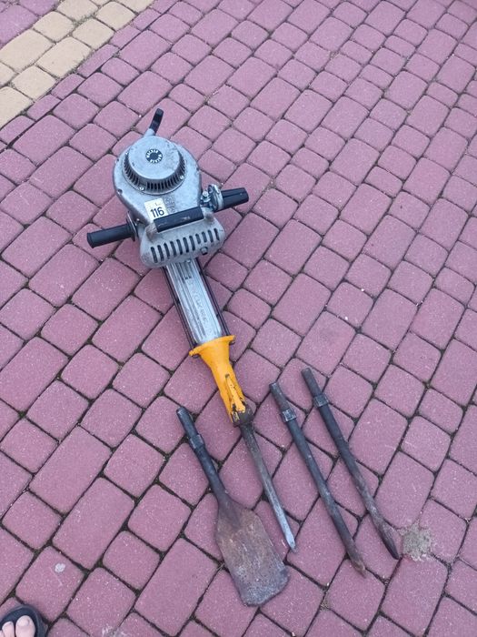 Młot wyburzeniowy spalinowy Wacker