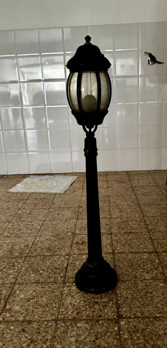 Conjunto de Candeeiro de Jardim com pé