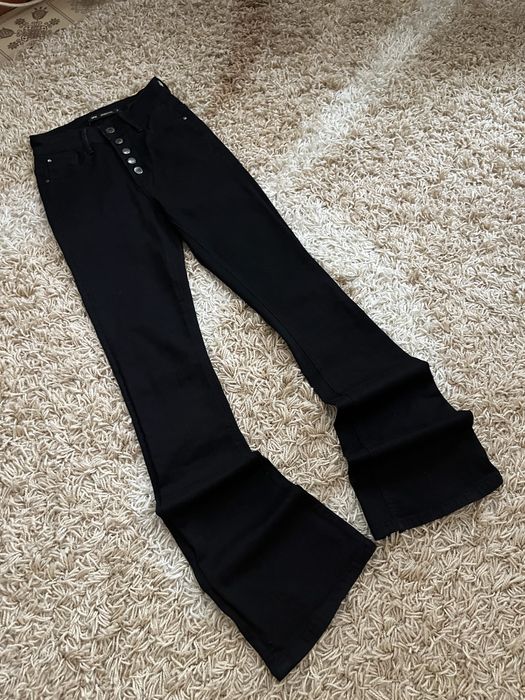Джинсы Bootcut