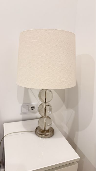 Dois Candeeiros zara Home + mesinha de cabeceira