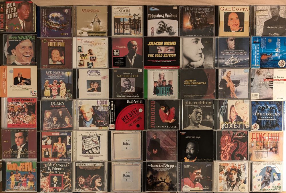 250 CDS de Música novos, 5€ cada