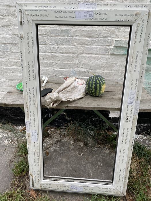 Вікнв нові REHAU