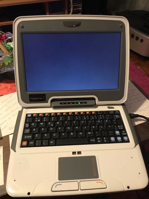Portátil Magalhães 1 para reparar