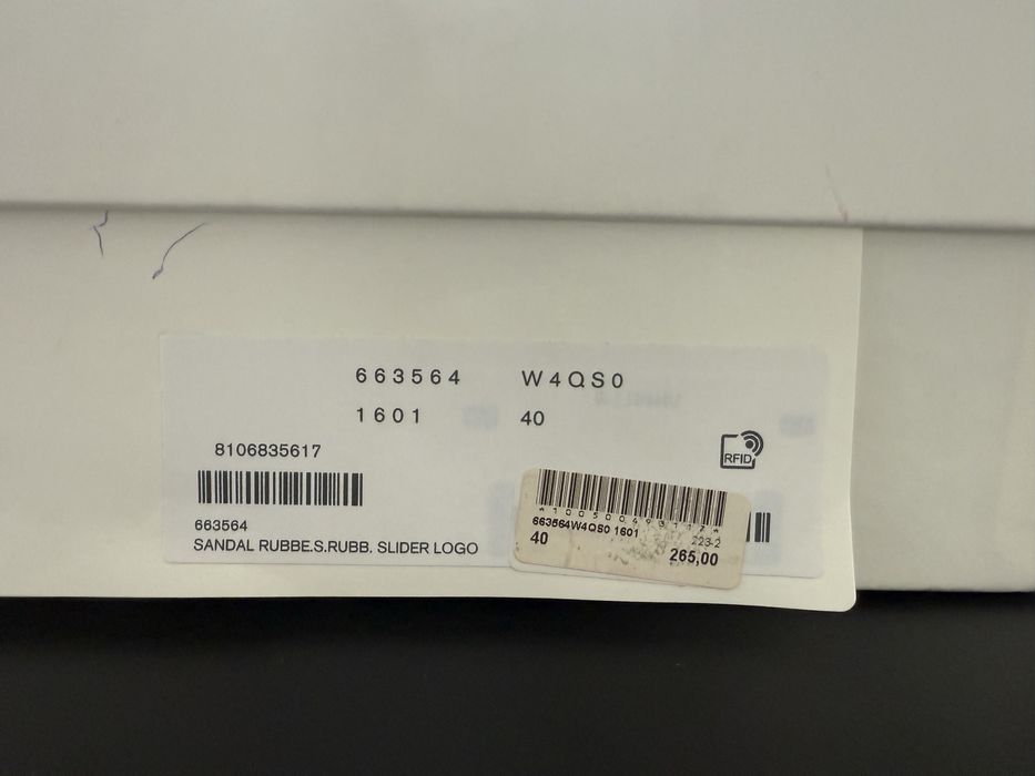 Chinelos Alexander McQueen [40]