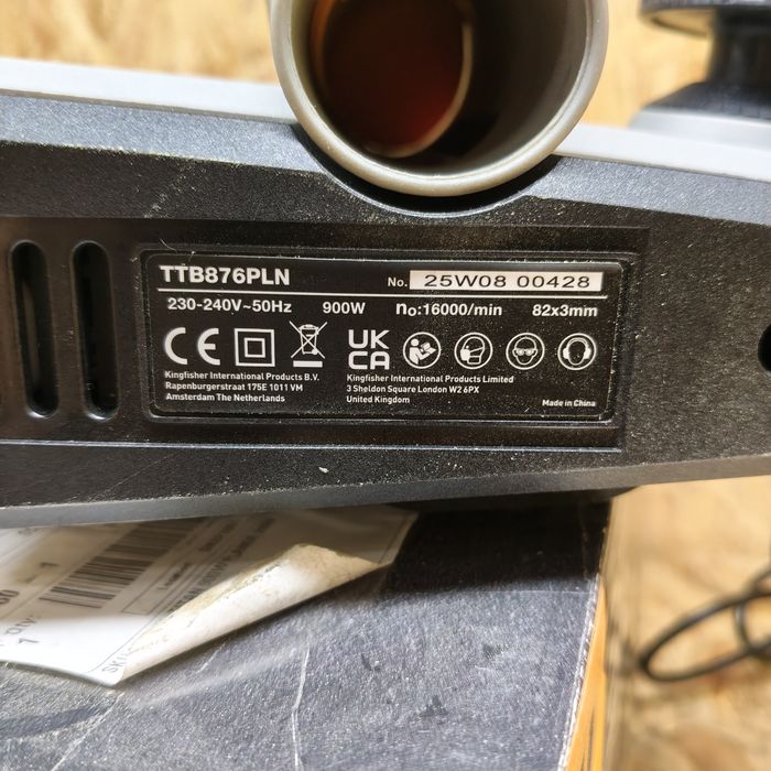 Strug elektryczny titan 900w ttb876pln