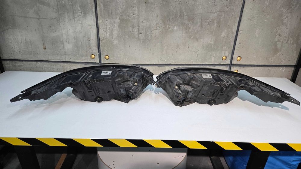 Range Rover Velar фари Full LED оригінал Європа