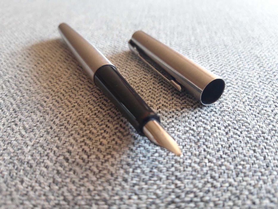 Caneta de tinta permanente "PARKER"