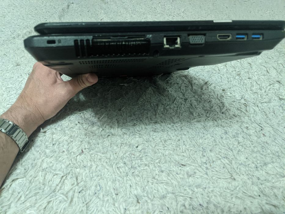 Продам ноутбук Acer TravelMate P273-M