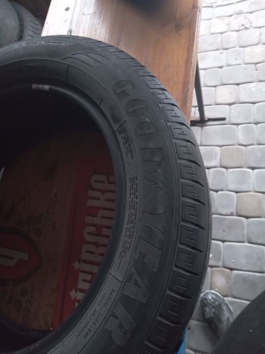 Good year 215 60 r17, 2шт,