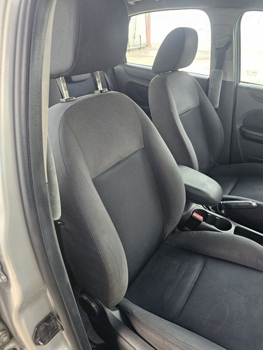 Ford Focus 1600 110cv — photo 3
