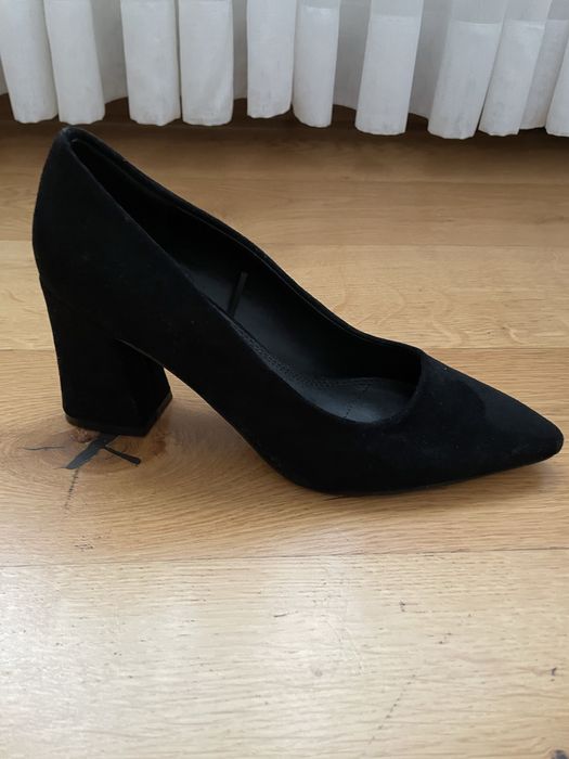 Buty zamszowe czarne