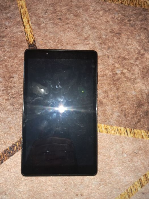 4 планшети на запчастини (Lenovo / ASUS / Prestigio / iRulu)
