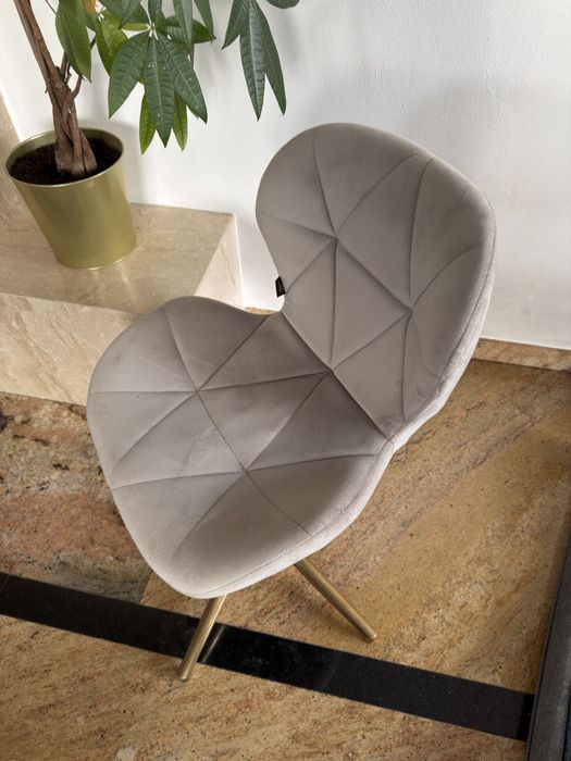 Sprzedam krzeslo kosmetyczne jak nowe