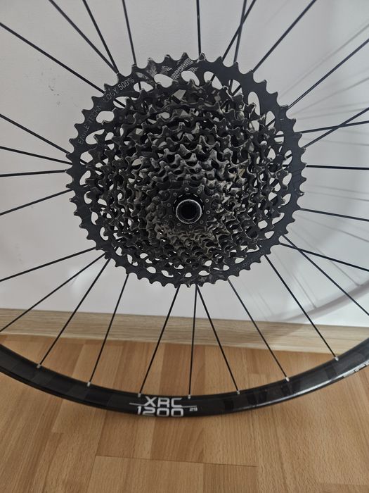 Koła 29r carbonowe Dtswiss xcr 1200 + opona