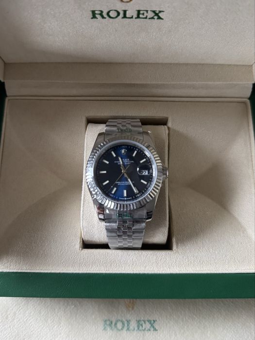 Rolex Datejust 41mm Stainless Steel blue index jubilee