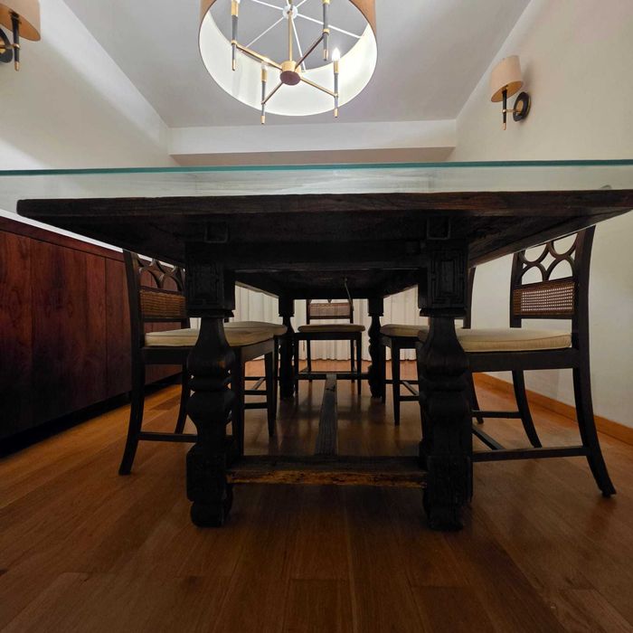 Mesa de Jantar Maciça 210x130 cm + Vidro Temperado + 10 Cadeiras de palhinha