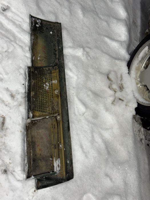 Mercedes w190 w201 листва, молдинг  правий бік