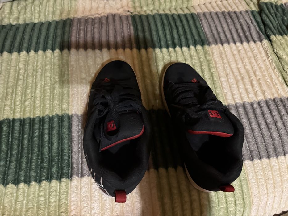 Кроссовки фирмы DC red black оригинальные