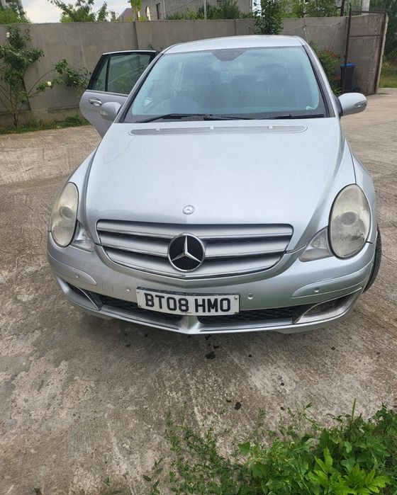Бамер передний Мерседес Mercedes W251 R251 2008 года