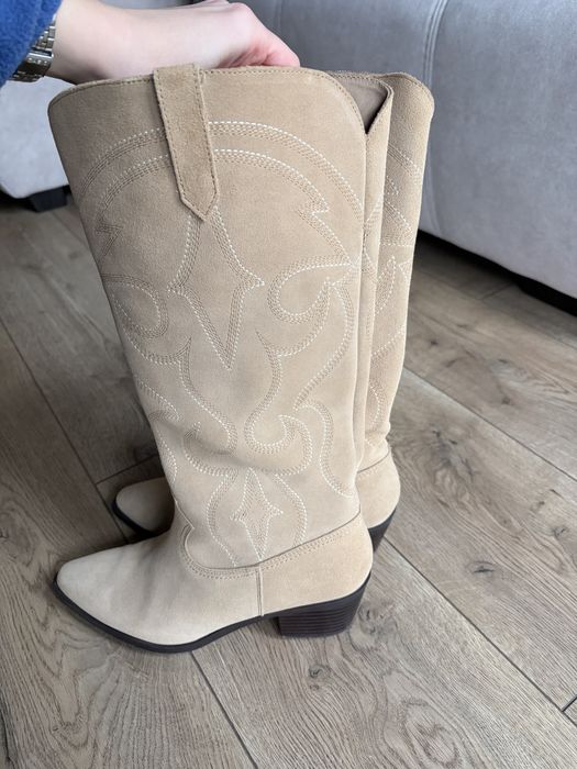 Чоботи козаки Stradivarius