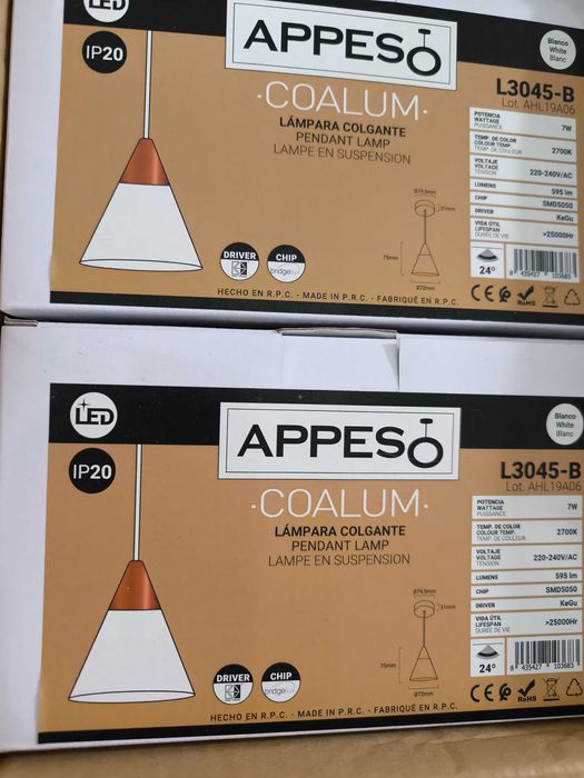 Candeeiro suspenso branco e dourado rosa