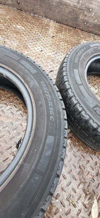2 Pneus Michelin cargo