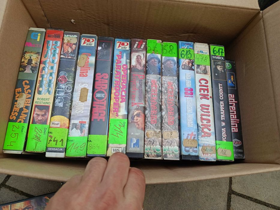 Stare filmy vhs 21sztuk