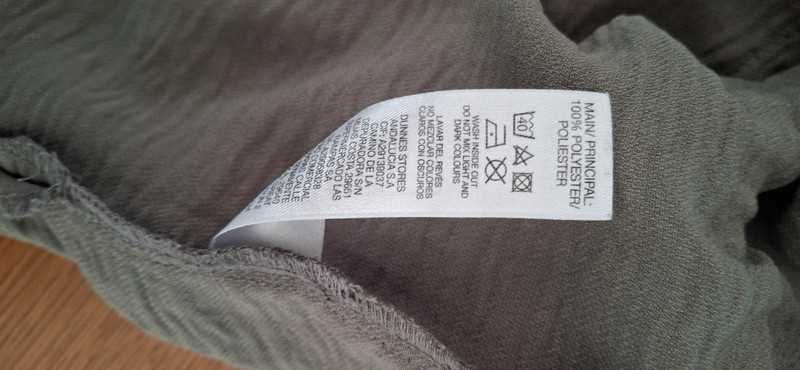 Lekka narzutka / katana w kolorze khaki z wiązaniem w pasie  Dunnes  L