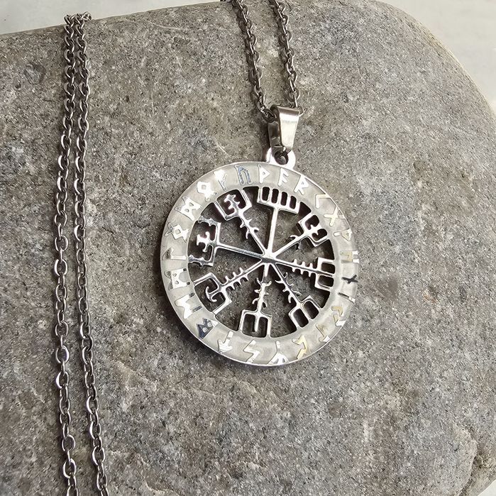 Colar "Vegvisir (Bússola Viking)" aço inoxidável