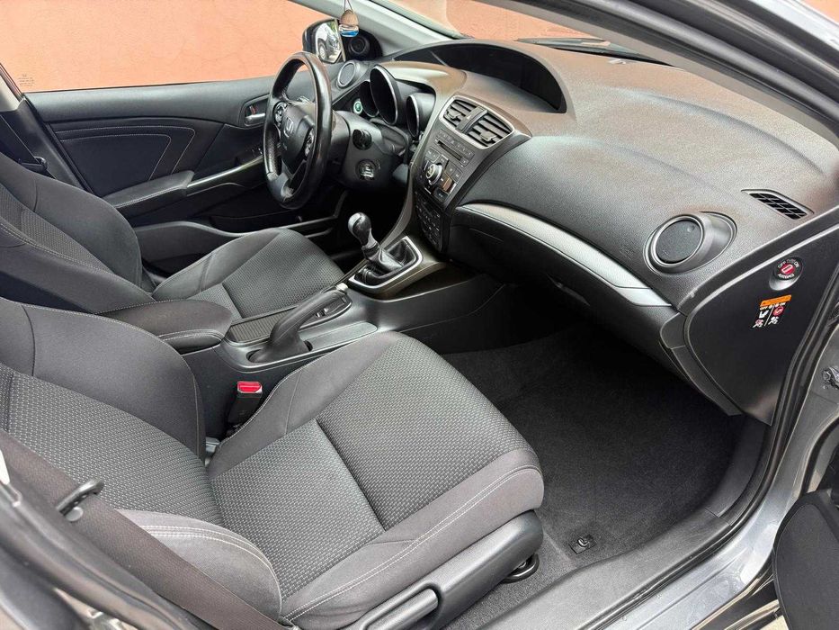 Honda Civic 1.8 i-VTEC Elegance GPL