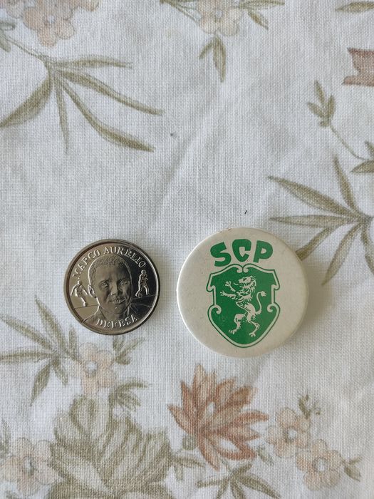 Medalhas, moedas e botão do Sporting
