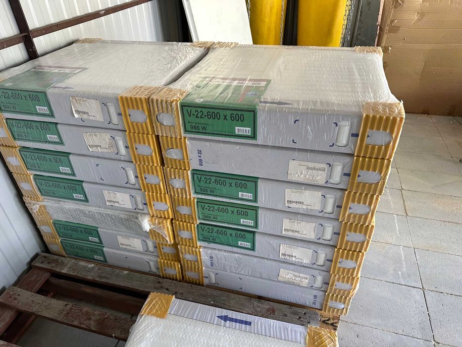 Grzejnik CO DIAMOND 600x600 dolne podłączenie nowe 330,00 zł komplet.
