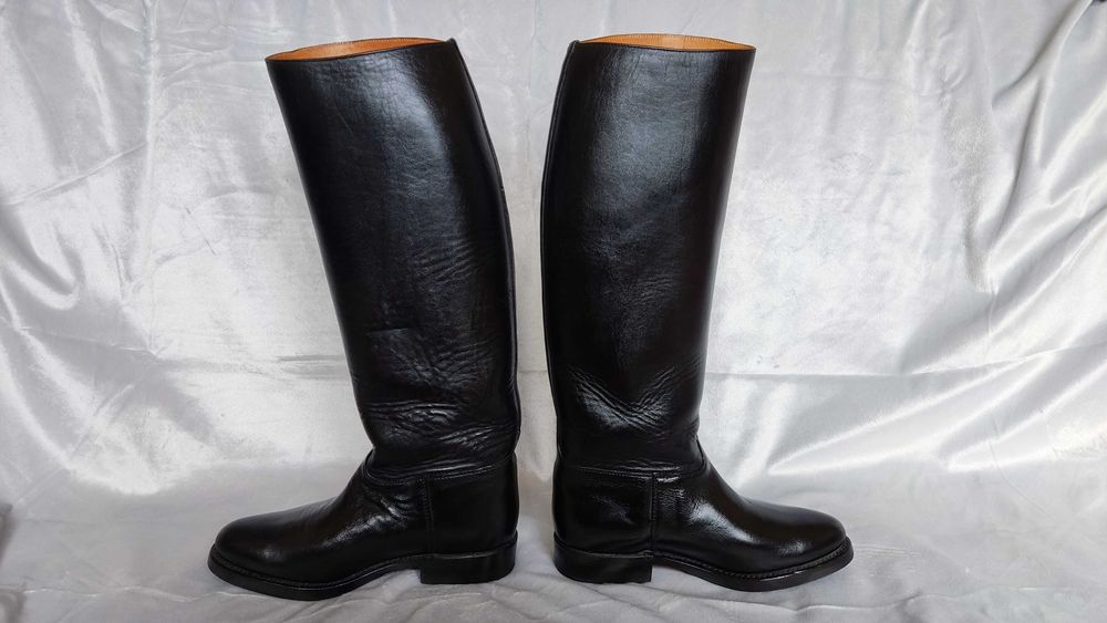 Botas pretas tipo GNR