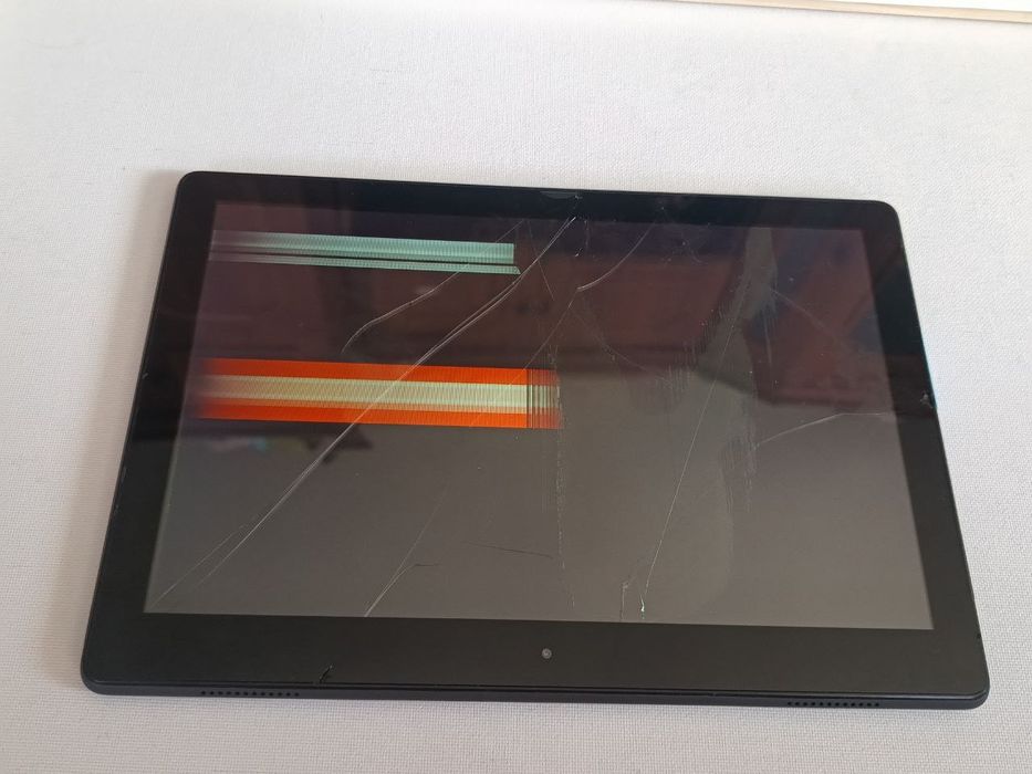 Продам планшет Lenovo Tab E10 TB-X104F
